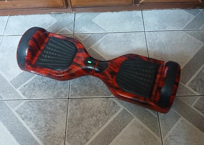 Grajewo ogłoszenia: Sprzedam deskę bateria trzyma długo + ładowarka